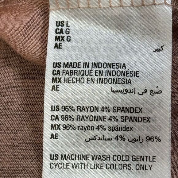 ALFANI PRINTED V-NECK  TOP - Picture 8 of 8